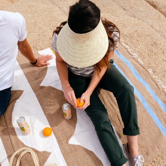 Handwoven palm visor - Picture 2 of 6